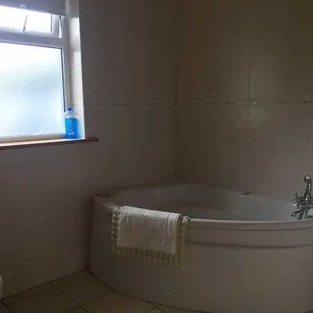 Bed & Breakfast Marnic House Ballyhaunis