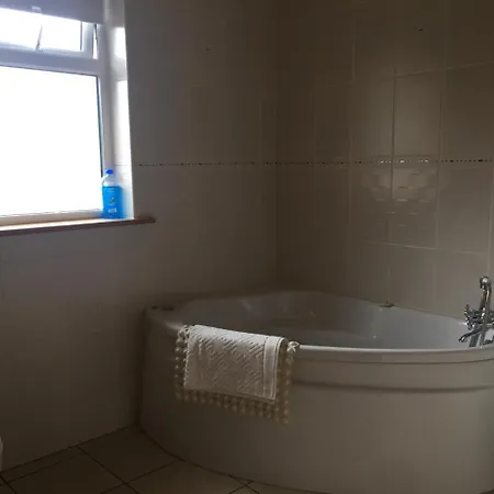Bed & Breakfast Marnic House 3*
