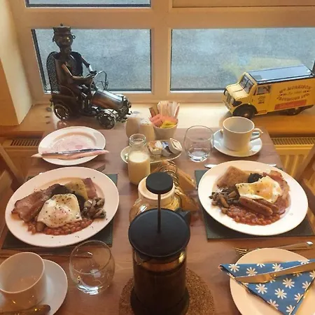 Marnic House Bed & Breakfast 3*